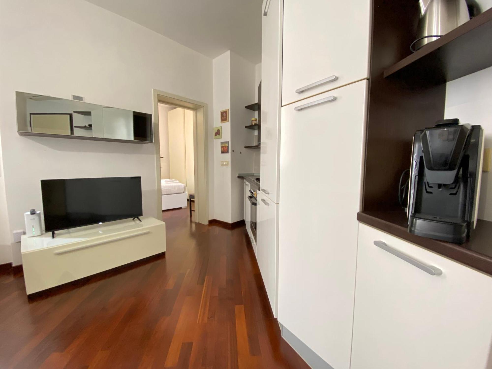 Avantgard Rooms Western Station โบโลญญา ภายนอก รูปภาพ